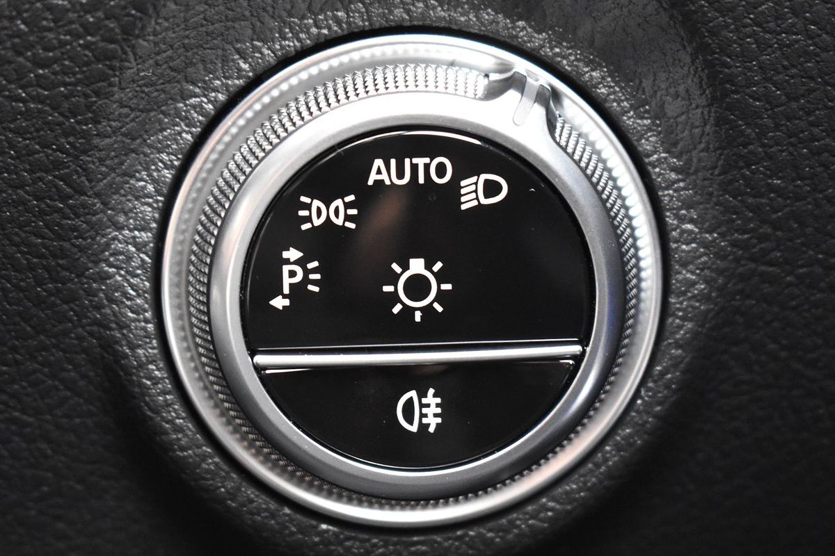 2022 Mercedes-Benz C-Class C200 W206