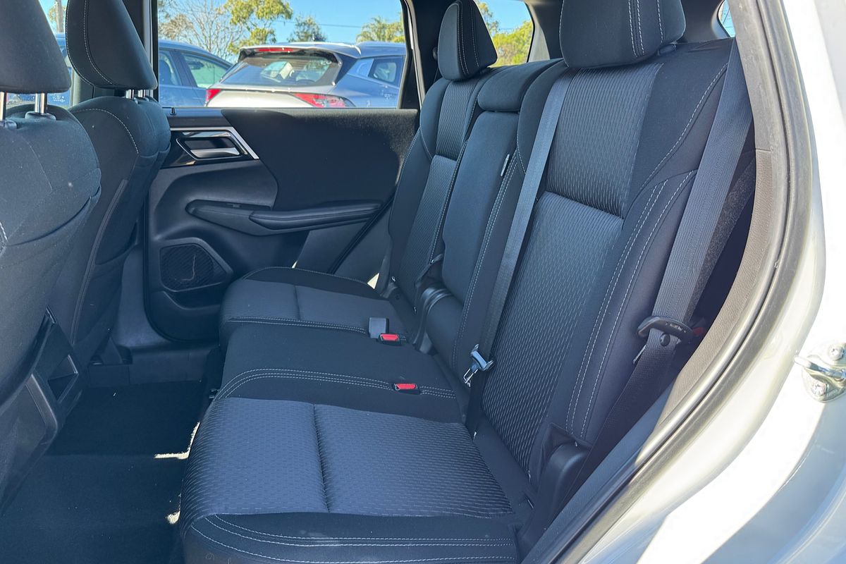 2023 Mitsubishi Outlander ES ZM