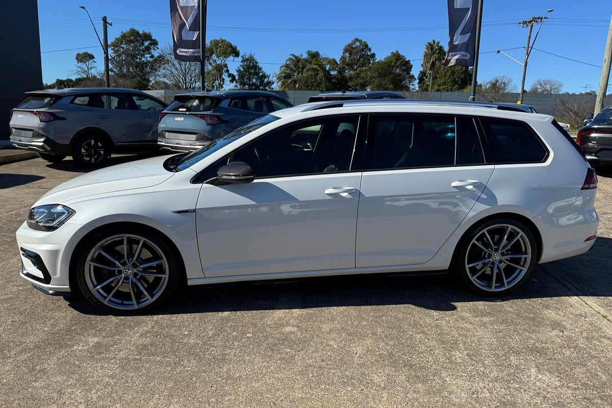 2017 Volkswagen Golf R Wolfsburg Edition 7.5
