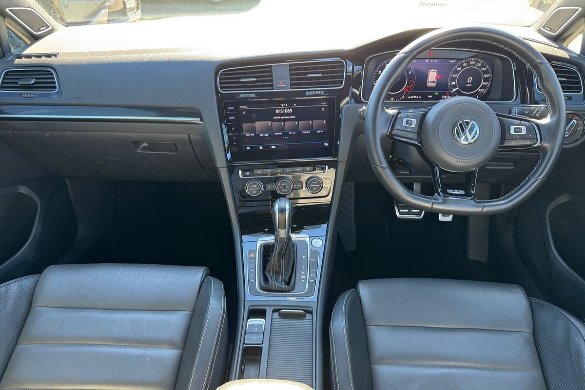 2017 Volkswagen Golf R Wolfsburg Edition 7.5