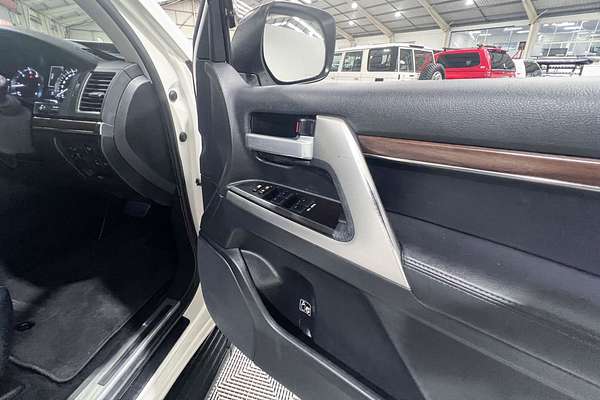 2017 Toyota Landcruiser VX VDJ200R