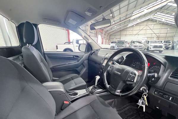 2019 Isuzu D-MAX SX High Ride Rear Wheel Drive