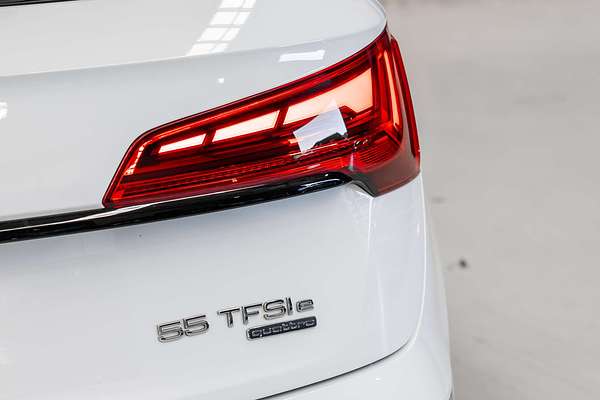 2023 Audi Q5 55 TFSI e S line FY