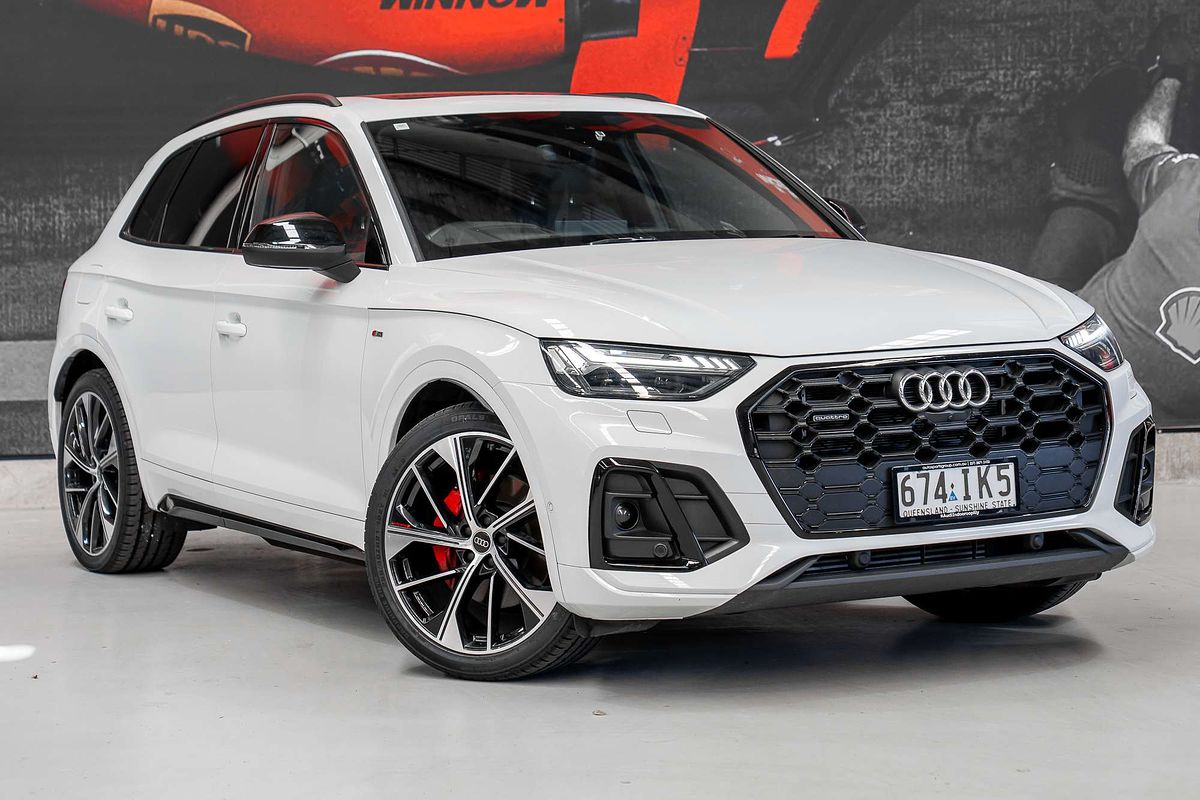 2023 Audi Q5 55 TFSI e S line FY