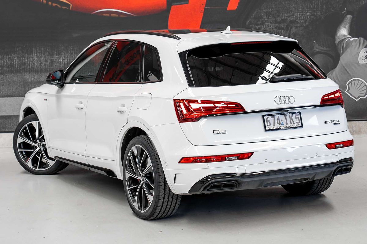 2023 Audi Q5 55 TFSI e S line FY