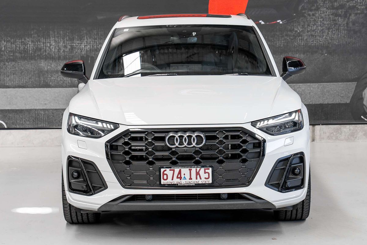 2023 Audi Q5 55 TFSI e S line FY