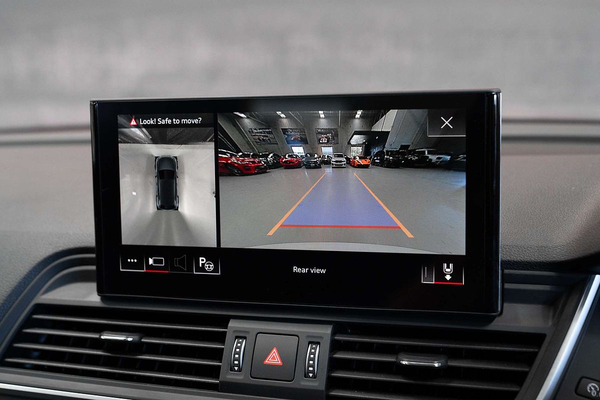 2023 Audi Q5 55 TFSI e S line FY