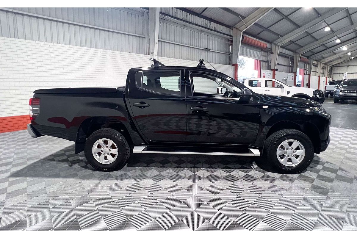 2022 Mitsubishi Triton GLX+ MR 4X4