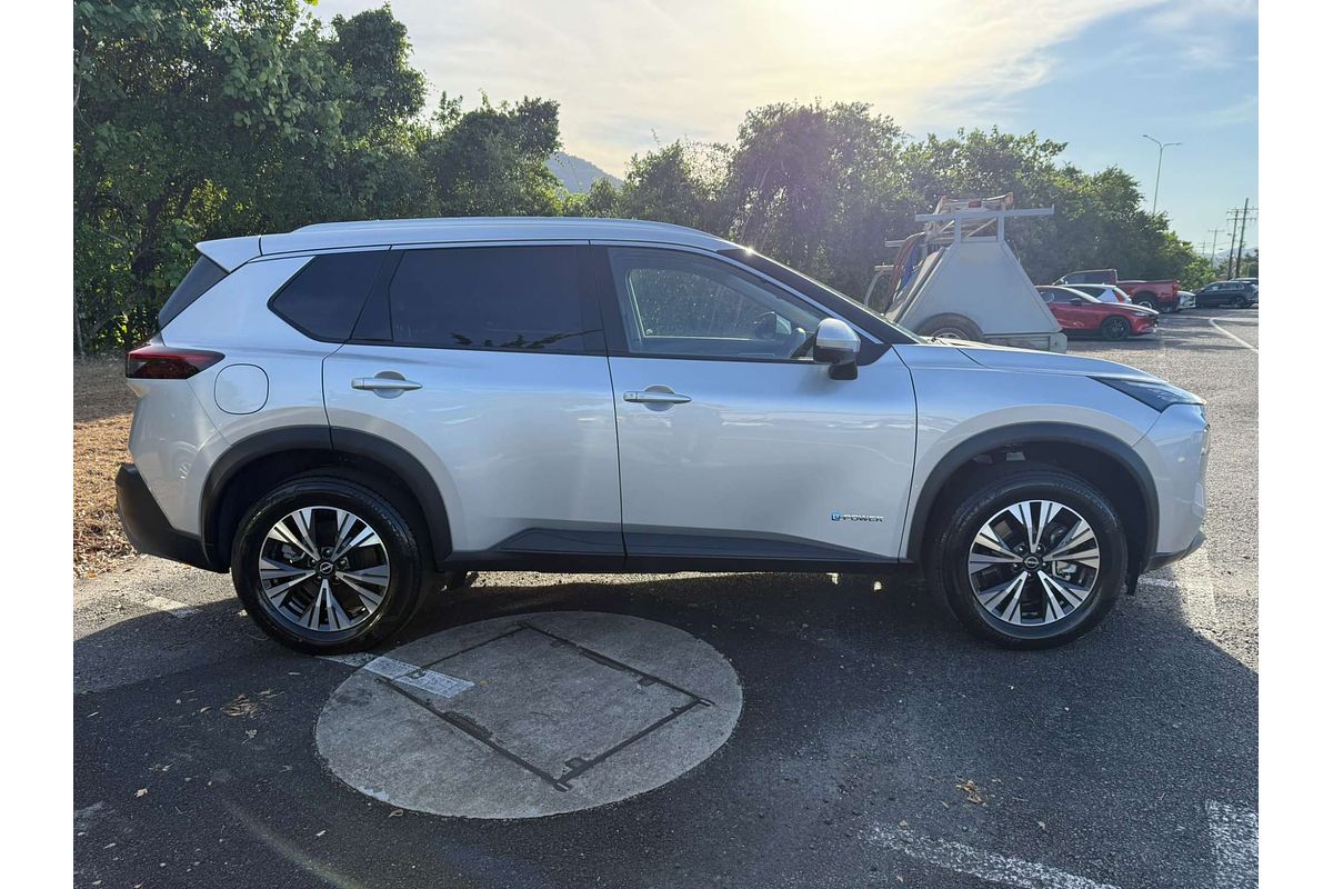2025 Nissan X-TRAIL ST-L e-POWER T33
