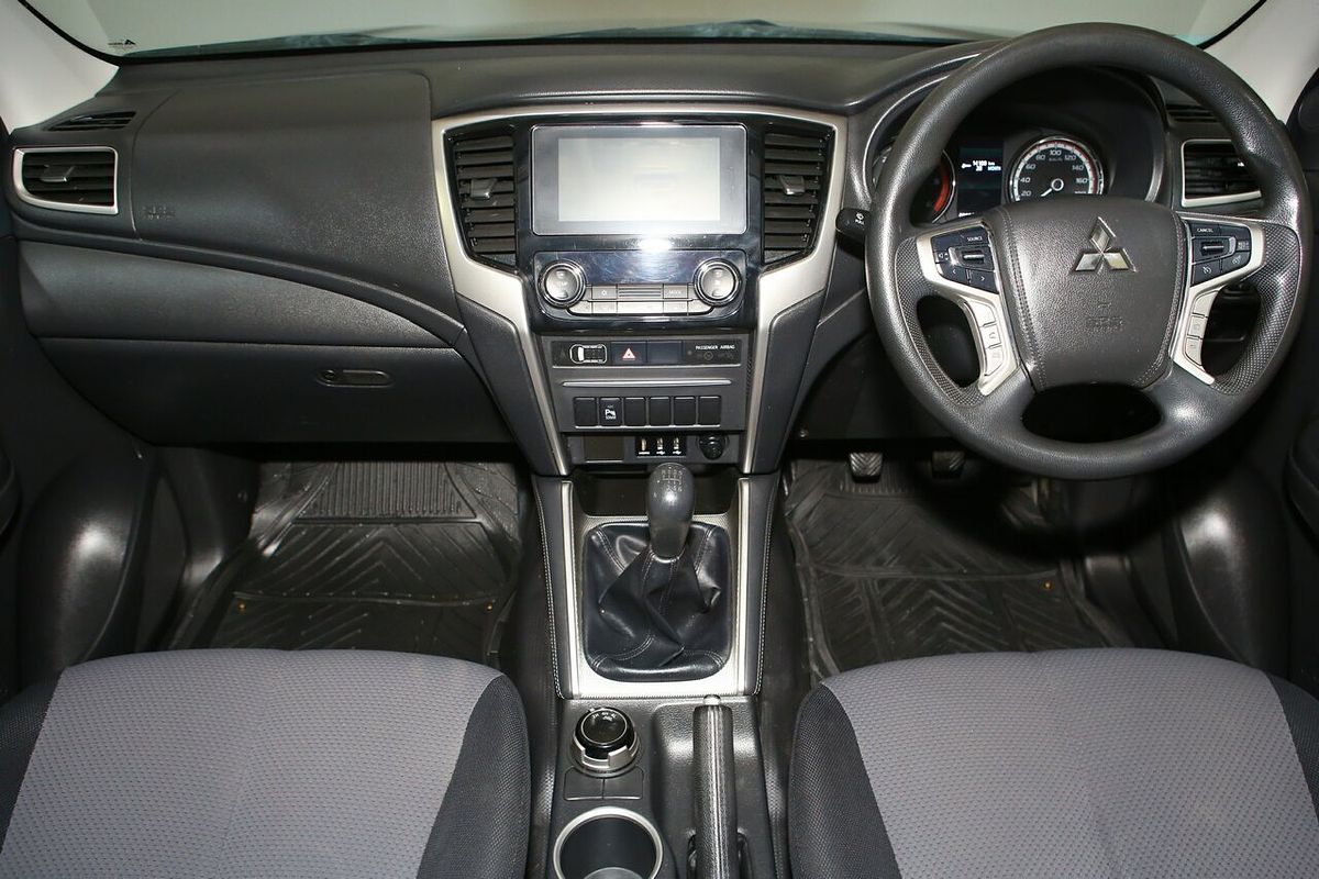 2019 Mitsubishi Triton GLX+ MR 4X4