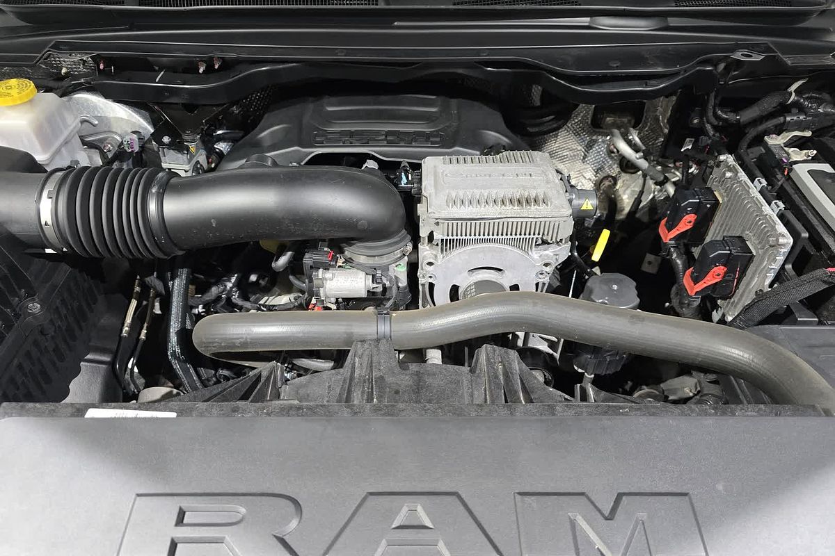 2021 RAM 1500 1500 LARAMIE (4x4) DS6P9827 4X4 SWB