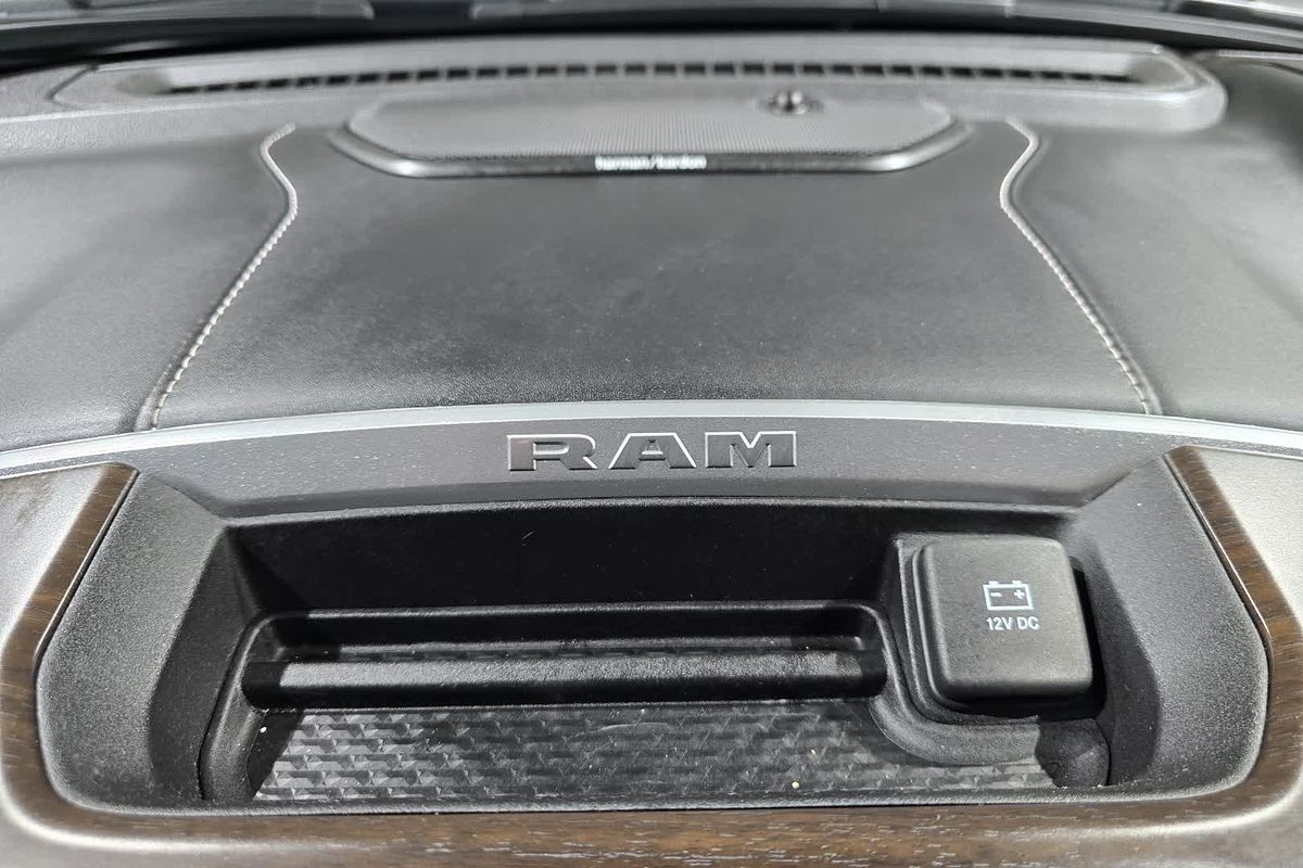 2021 RAM 1500 1500 LARAMIE (4x4) DS6P9827 4X4 SWB