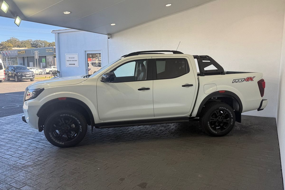 2025 Nissan Navara PRO-4X D23 4X4