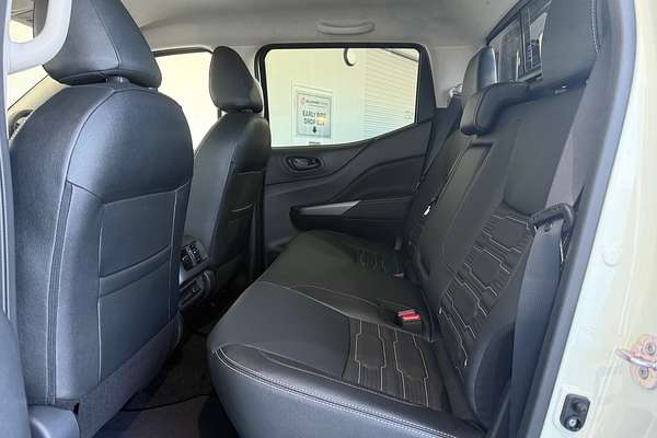 2025 Nissan Navara PRO-4X D23 4X4