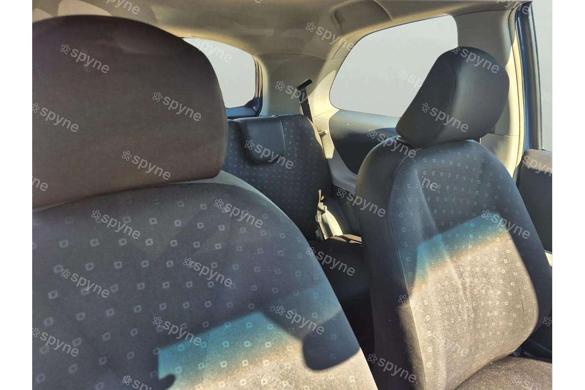 2005 Toyota Yaris YR NCP90R