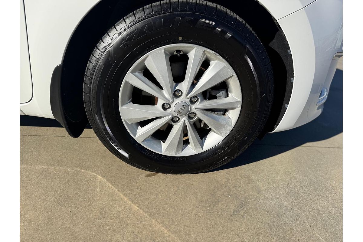 2016 Kia Carnival Si YP
