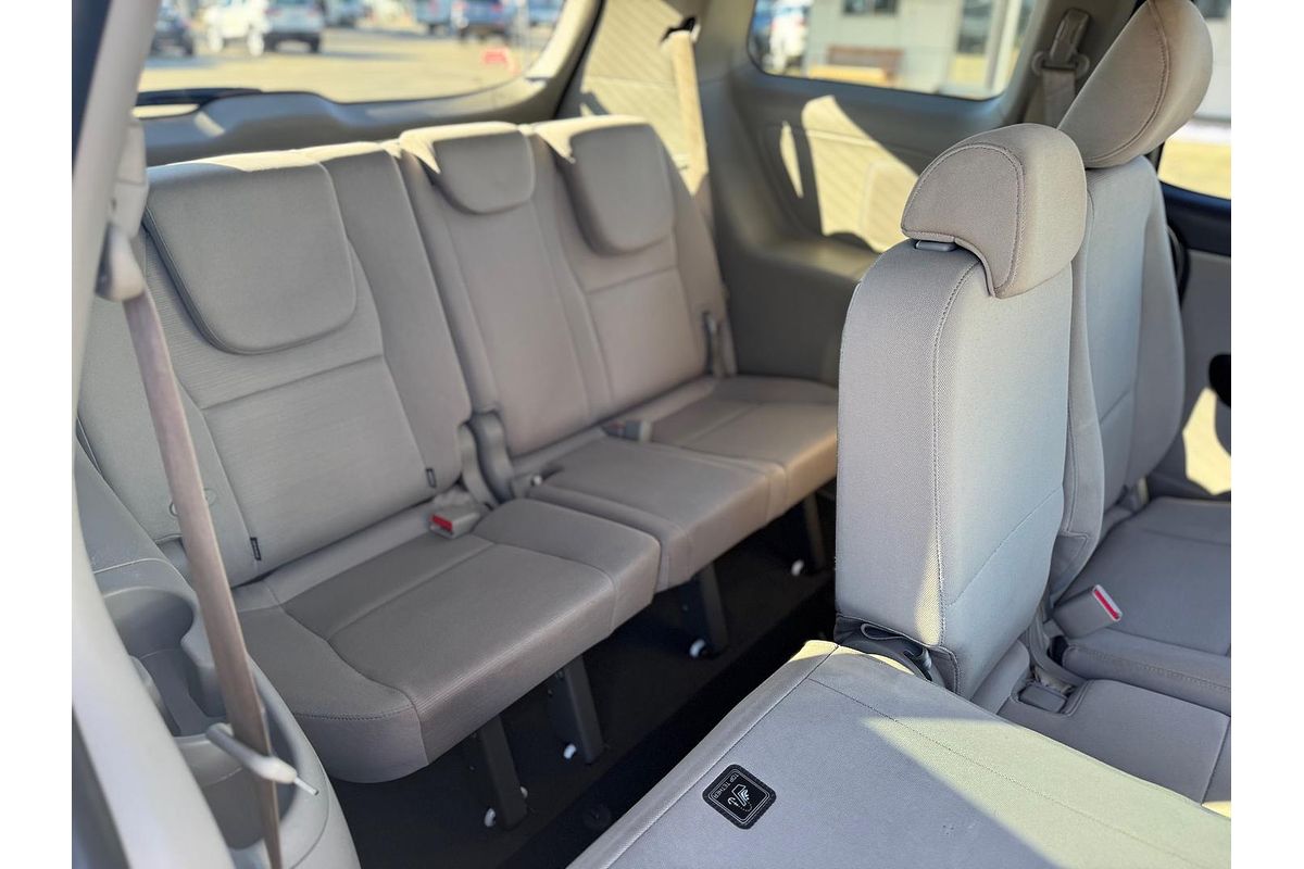 2016 Kia Carnival Si YP