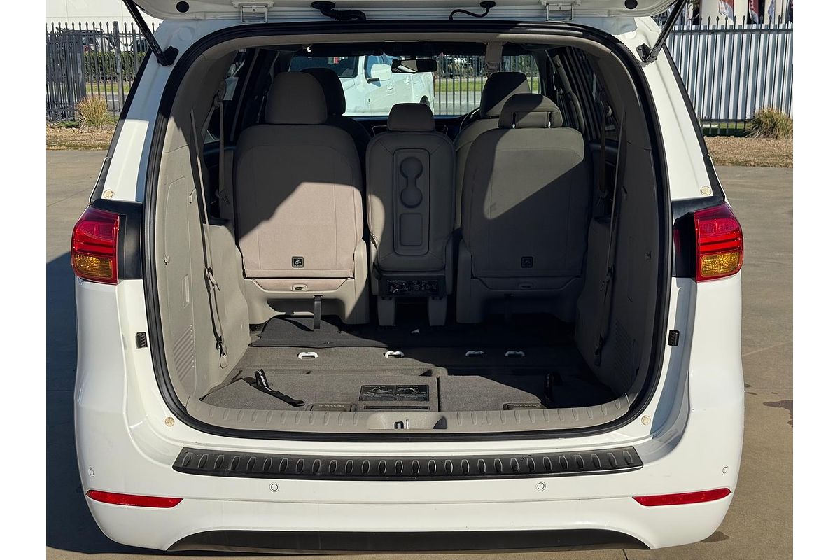2016 Kia Carnival Si YP