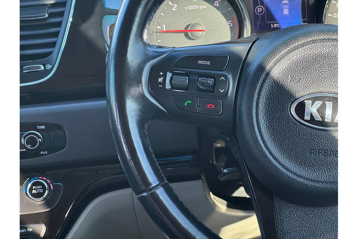 2016 Kia Carnival Si YP