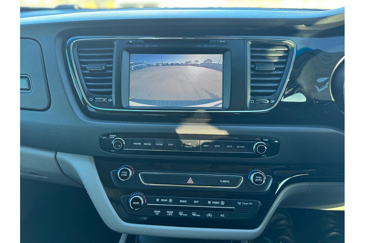 2016 Kia Carnival Si YP