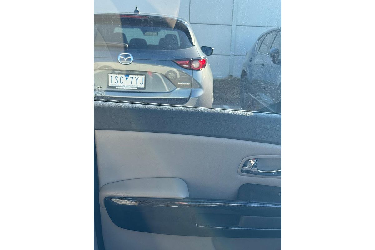 2016 Kia Carnival Si YP