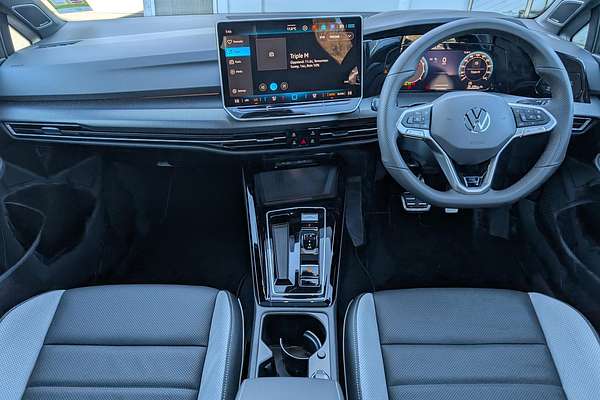 2025 Volkswagen Golf 110TSI R-Line 8.5