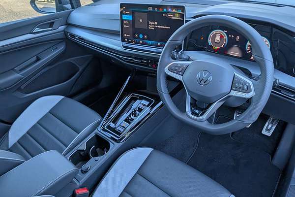 2025 Volkswagen Golf 110TSI R-Line 8.5