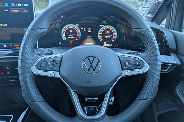2025 Volkswagen Golf 110TSI R-Line 8.5