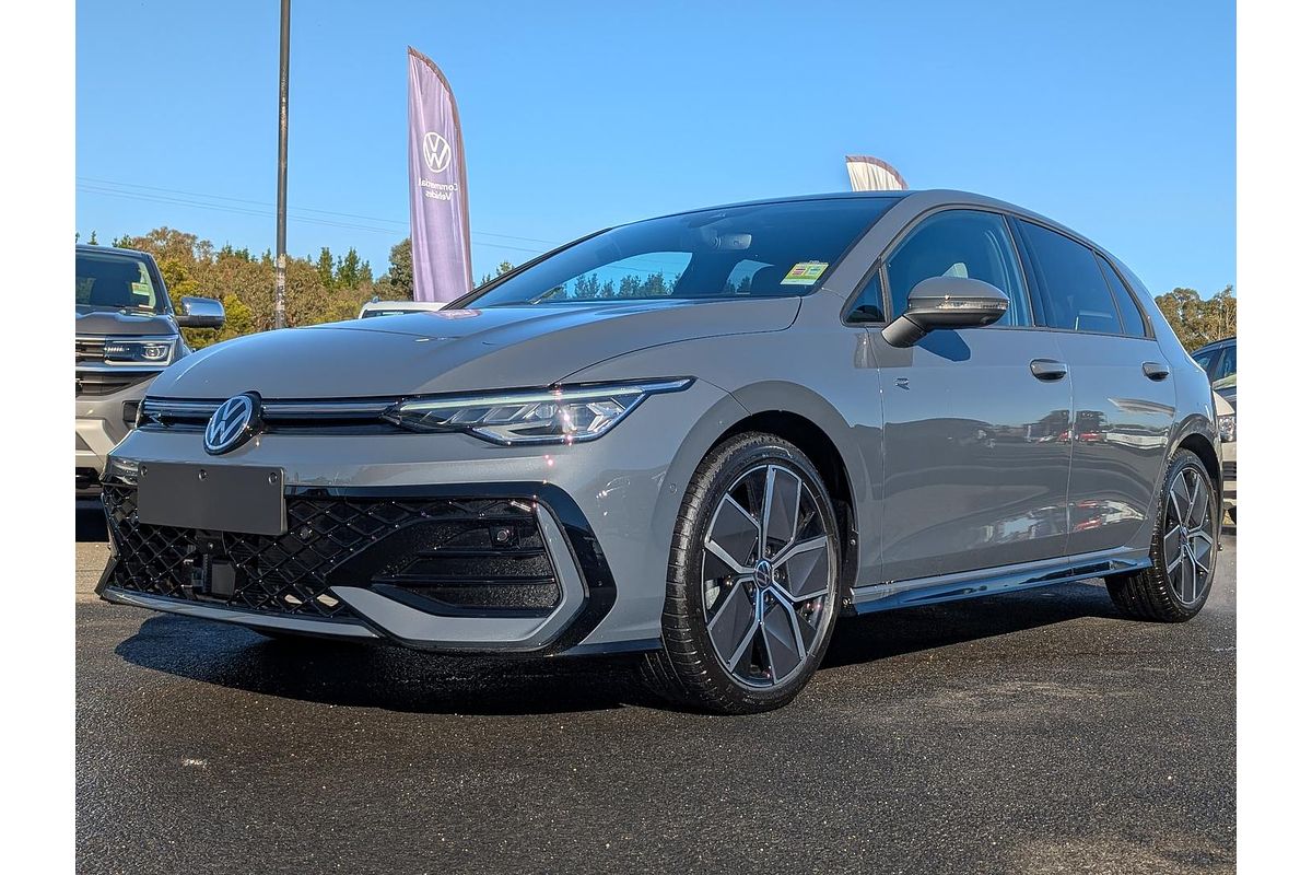 2025 Volkswagen Golf 110TSI R-Line 8.5