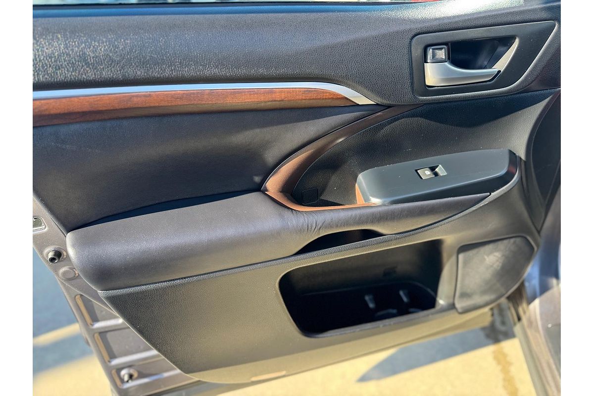 2016 Toyota Kluger Grande GSU50R