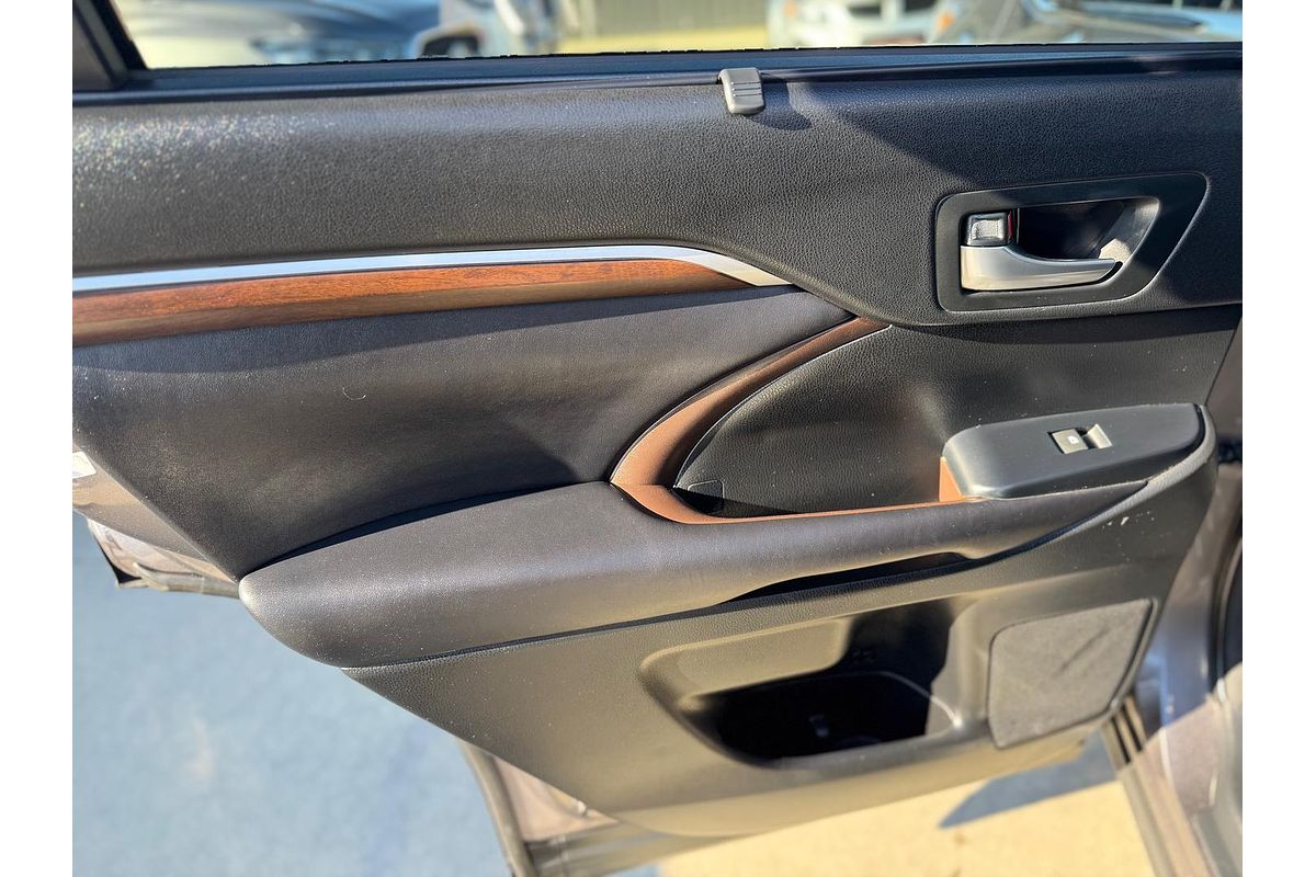 2016 Toyota Kluger Grande GSU50R
