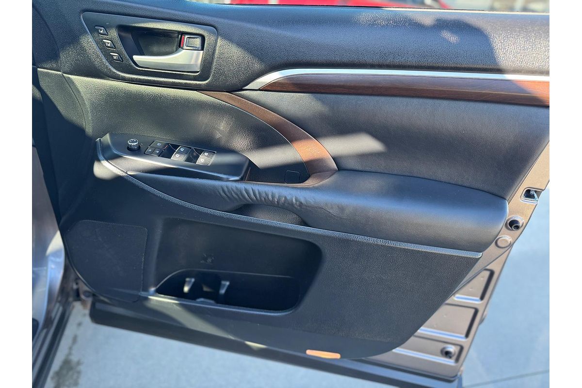 2016 Toyota Kluger Grande GSU50R
