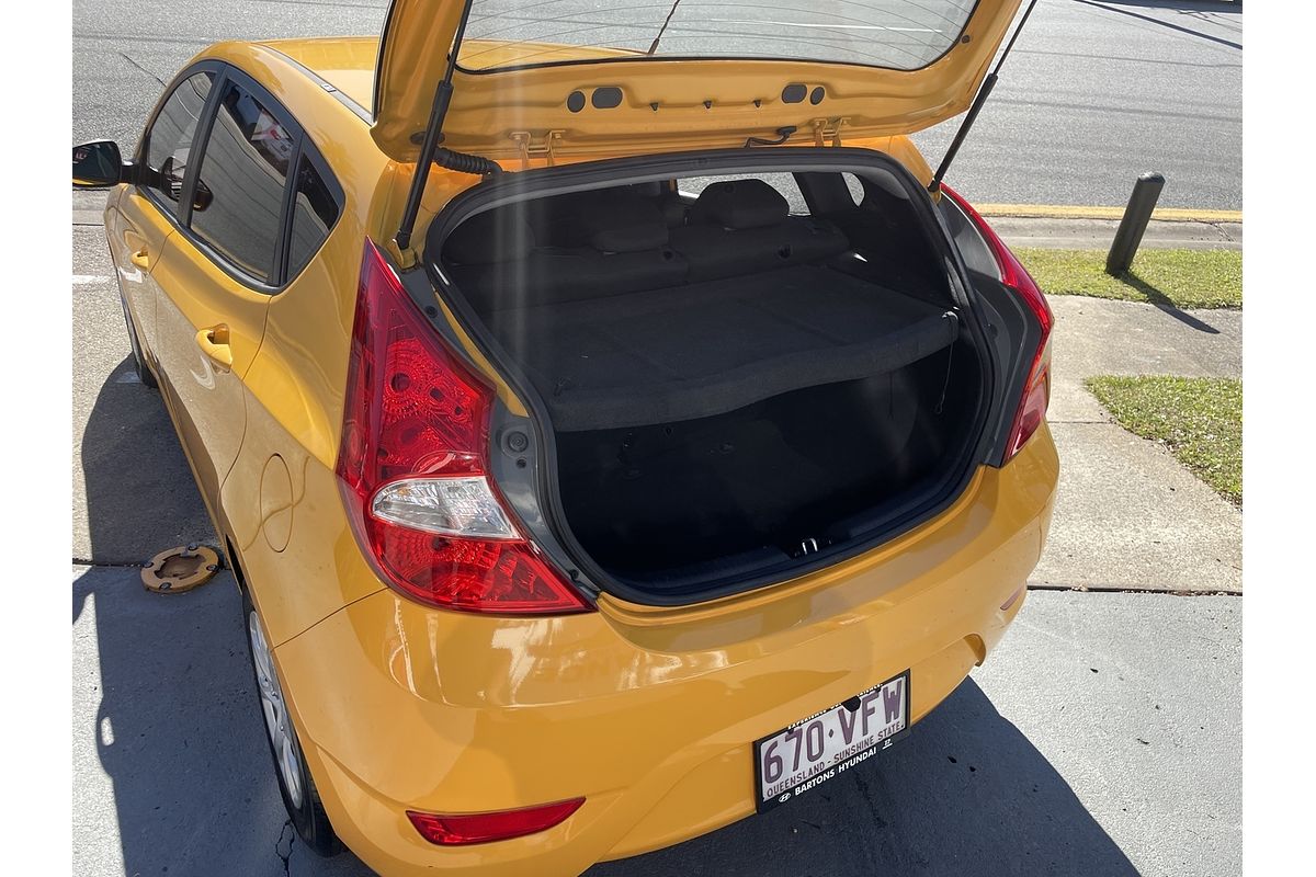 2014 Hyundai Accent Active RB2