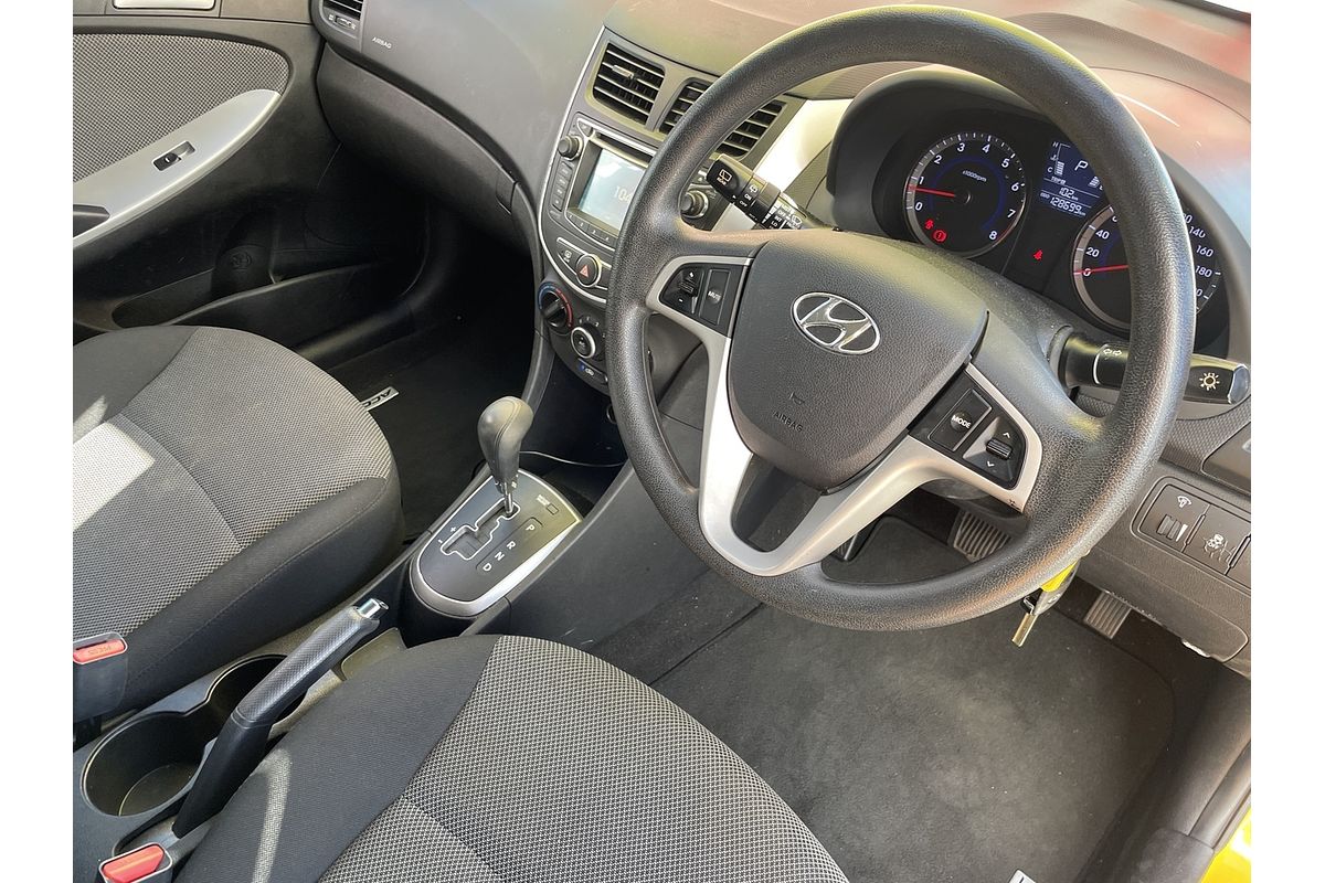 2014 Hyundai Accent Active RB2