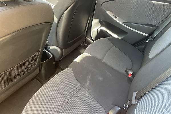 2014 Hyundai Accent Active RB2