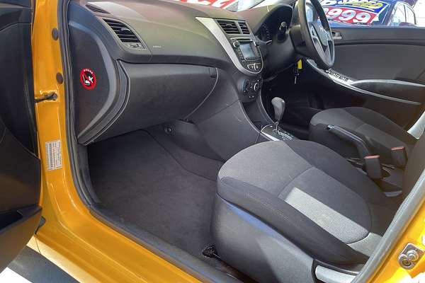 2014 Hyundai Accent Active RB2