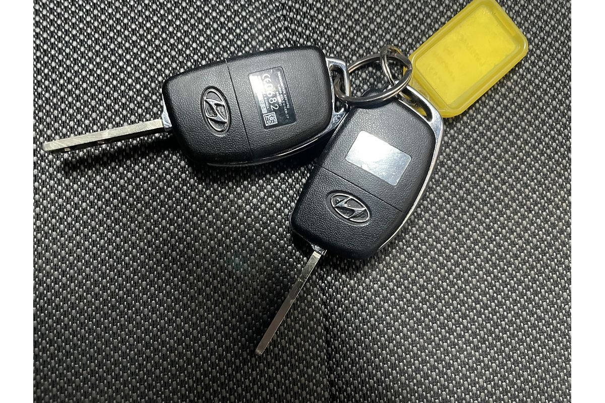 2014 Hyundai Accent Active RB2