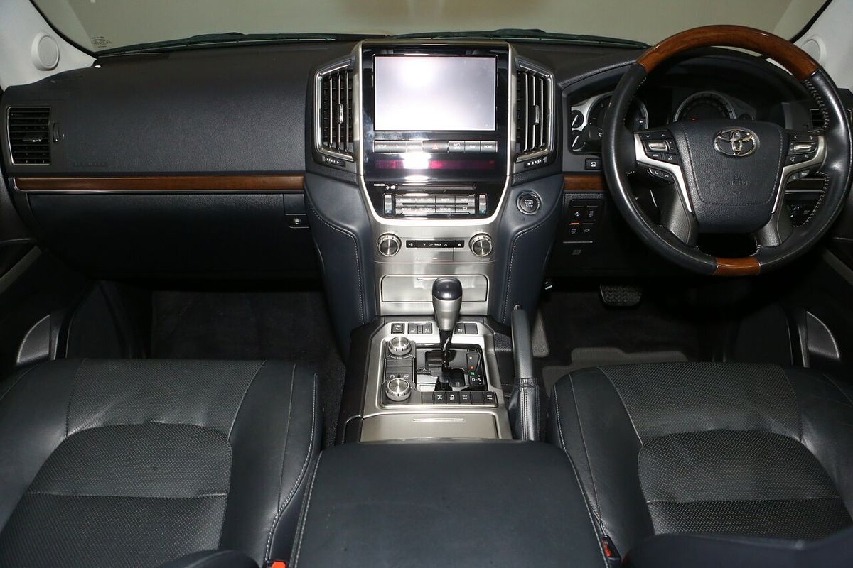 2018 Toyota Landcruiser Sahara VDJ200R