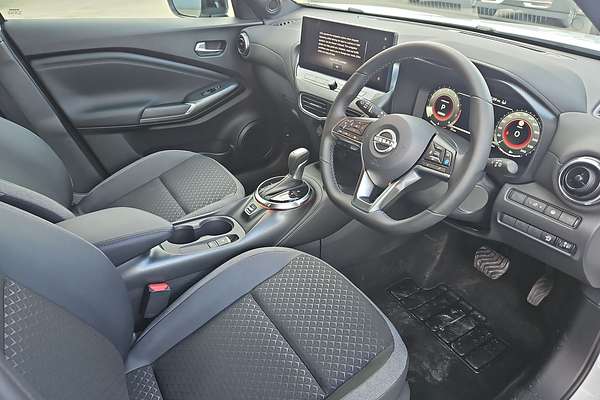 2024 Nissan JUKE ST-L F16