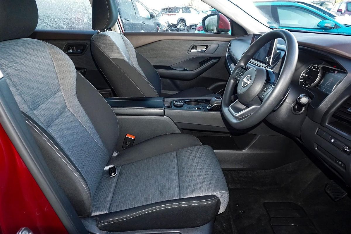 2024 Nissan X-TRAIL ST T33