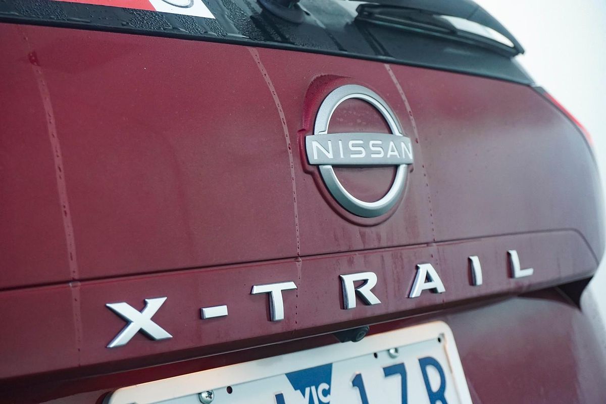 2024 Nissan X-TRAIL ST T33