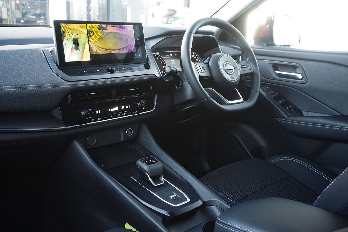 2025 Nissan QASHQAI ST-L J12