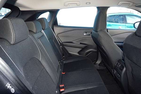 2025 Nissan QASHQAI ST-L J12