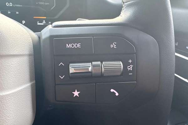 2025 Kia K4 GT-Line CL4m