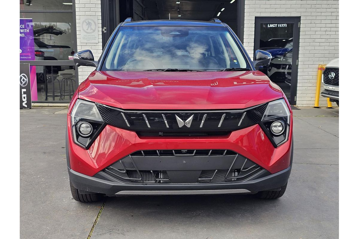 2025 Mahindra XUV3XO AX7L