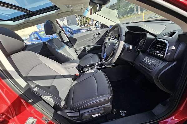 2025 Mahindra XUV3XO AX7L