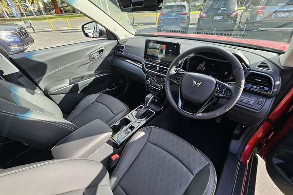 2025 Mahindra XUV3XO AX7L