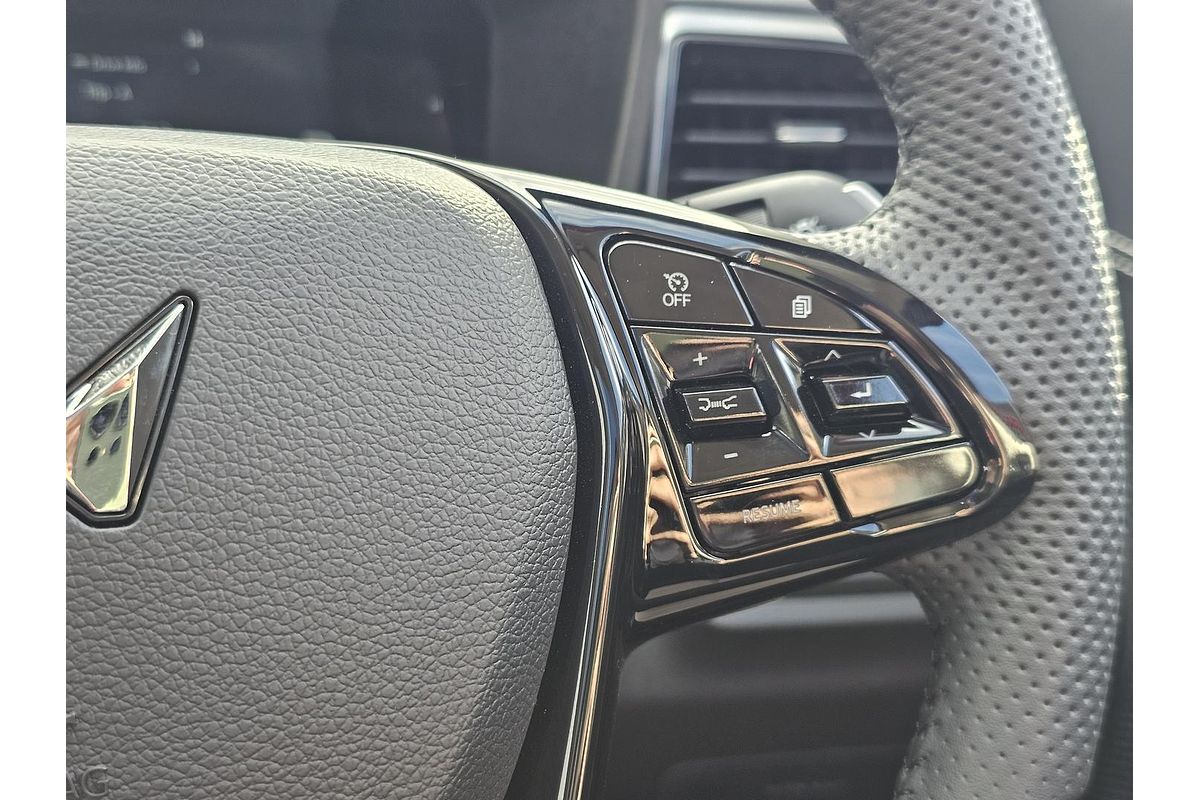 2025 Mahindra XUV3XO AX7L