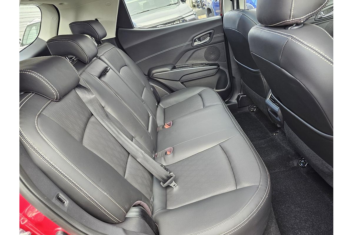 2025 Mahindra XUV3XO AX7L