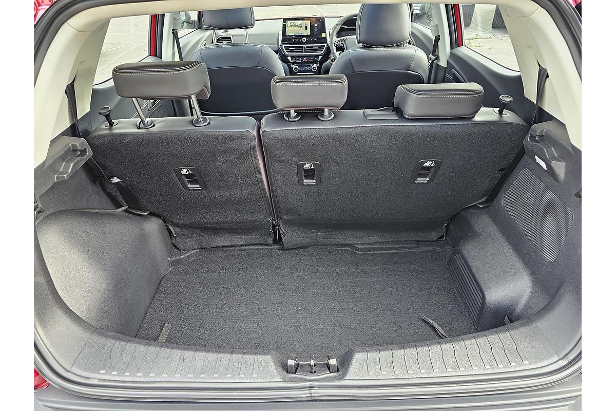 2025 Mahindra XUV3XO AX7L